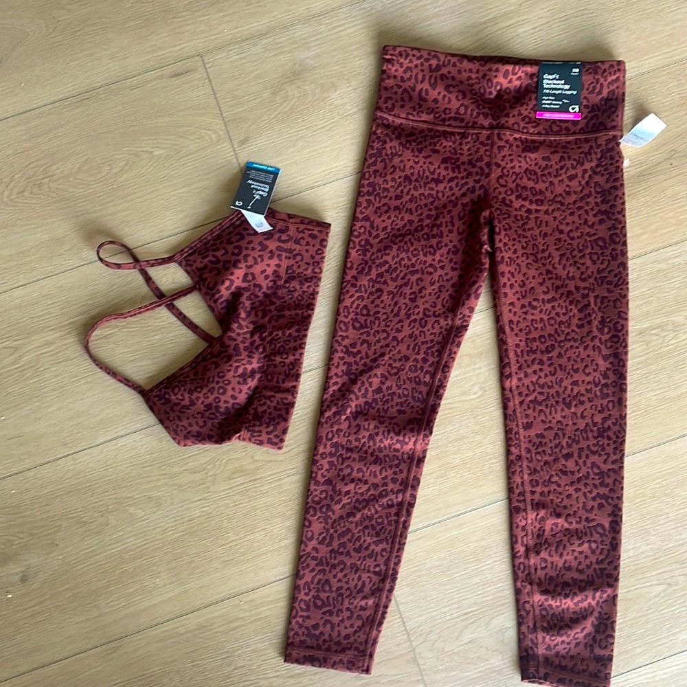 Gap Fit ribbed leopard print athletic set. New with tags!